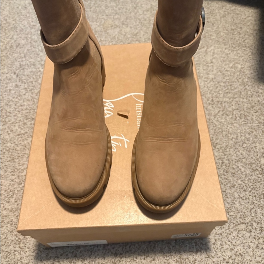 Christian Louboutin Chelsea Lug Boots 42